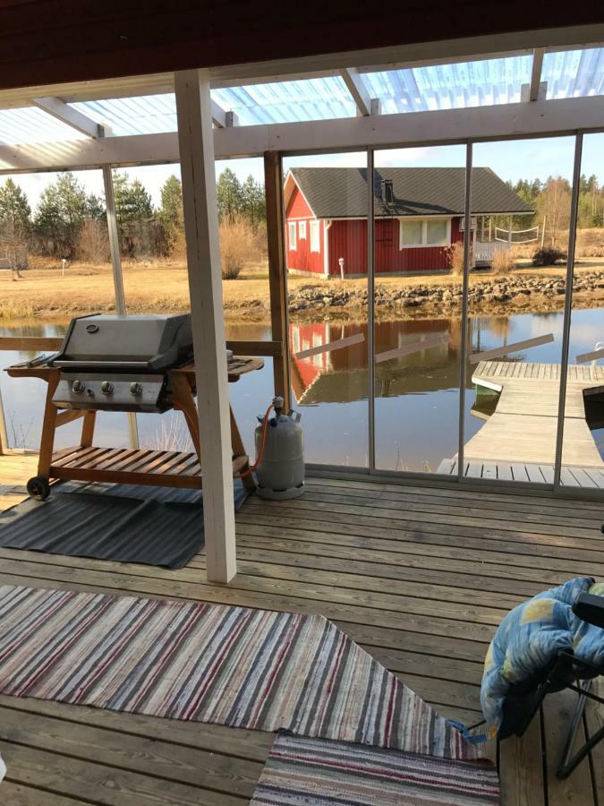 Hannunluhdan Lomamoekit Karijoki Exterior foto